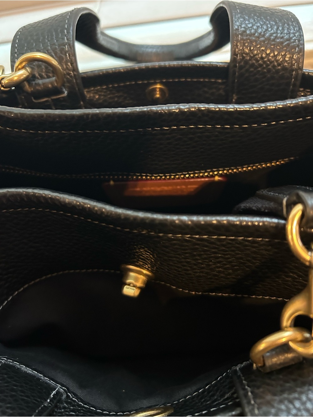 Coach Cargo 26 CAM66
New York Black Pebbled Leather Tote - Picture 5 of 11